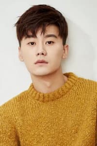 李柄辉