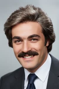 Kadir İnanır