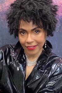 Ednah Holt