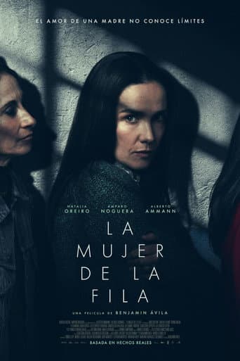 La mujer de la fila afişi