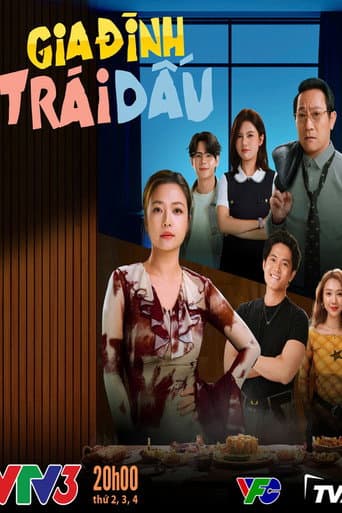 Gia đình trái dấu afişi