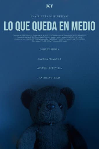 LO QUE QUEDA EN MEDIO afişi