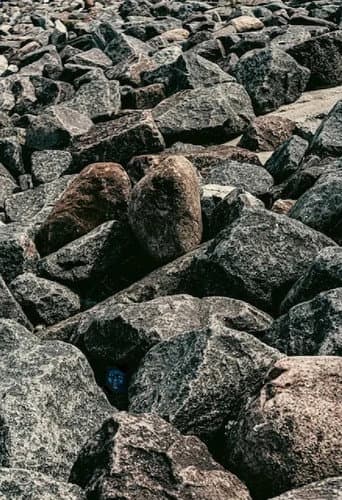 Stuck Between a Rock and a Hard Place afişi
