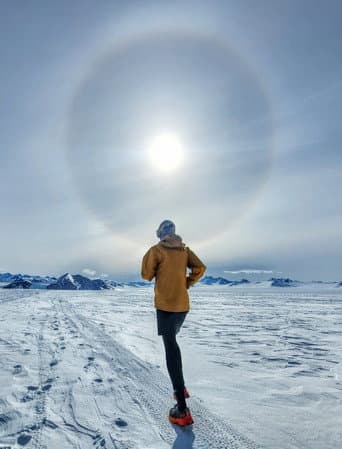 Run Antarctica: Beyond Limits afişi