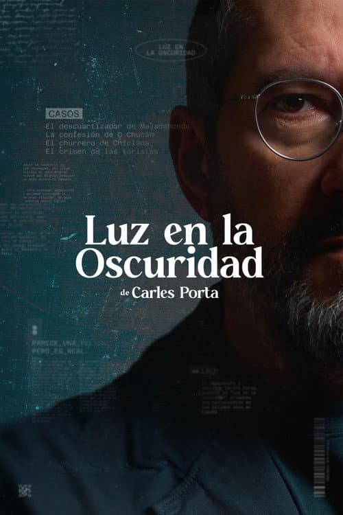 Luz en la oscuridad afişi