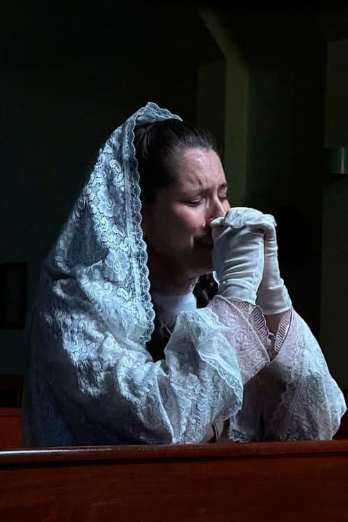 Teresa, luz que ilumina desde la cruz afişi