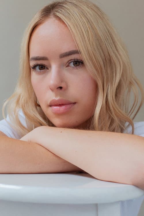 Tanya Burr
