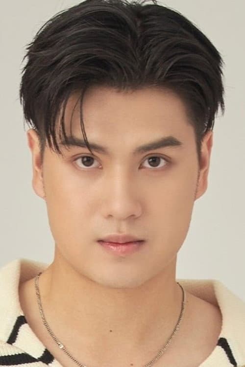 ณฐริศร์ วรกรเลิศสิทธิ์
