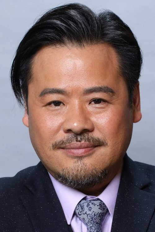 韋家雄