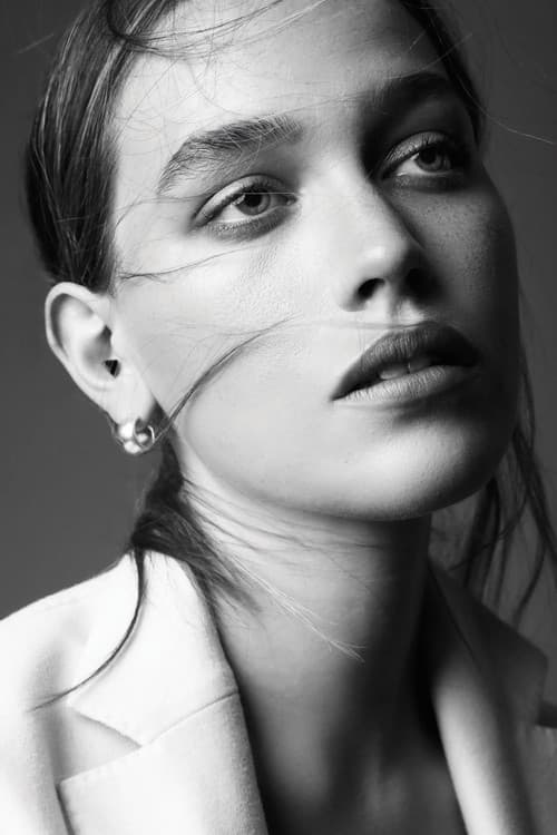 Victoria Pedretti