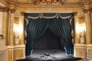 Paris! The Show