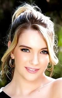 Kenna James