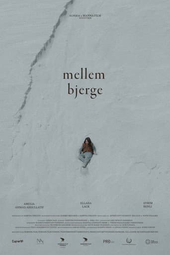 Mellem Bjerge afişi