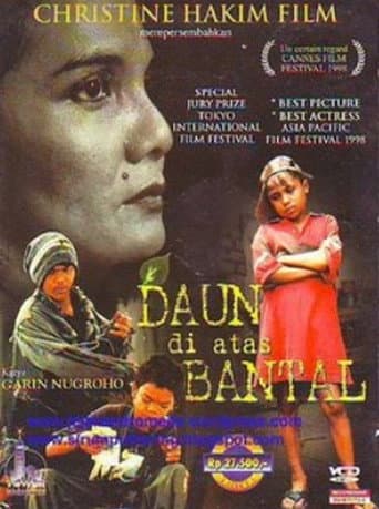 Daun di atas bantal afişi