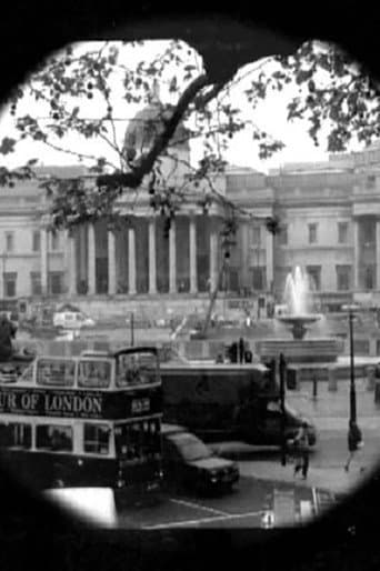 London's Trafalgar Square afişi