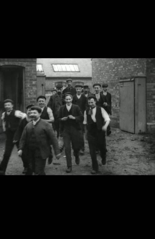 Employees Leaving Messrs Vickers and Maxim's in Barrow afişi